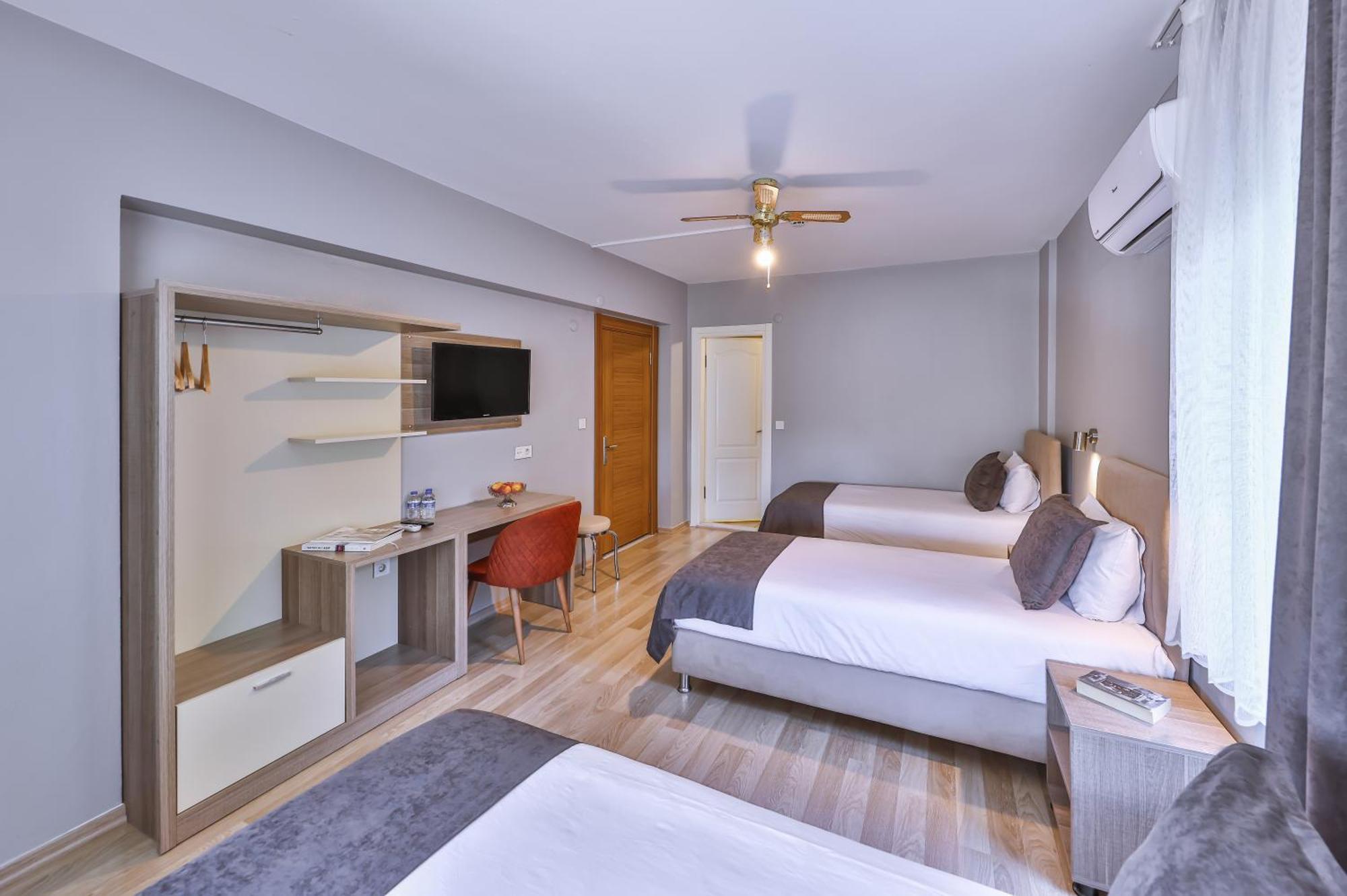 B&B Palmada